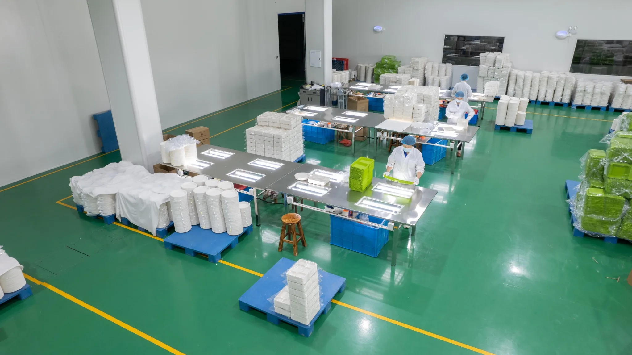 Final inspection and packing area for disposable tableware