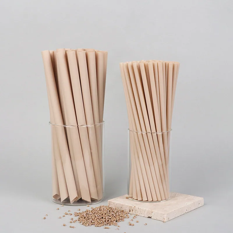 Bamboo straws versus paper straws for restaurants, hotels, bars, and beverage brands